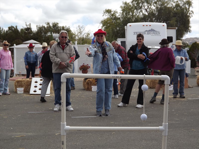 Val on ring toss